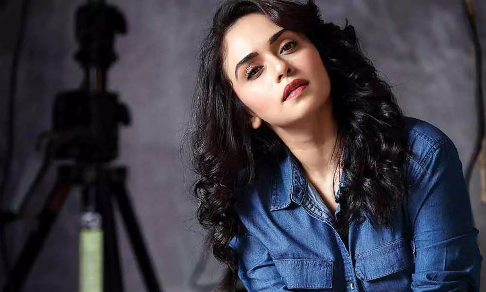 Amruta khanvilkar